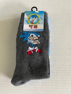 2 PAIR SEGA SONIC HEDGEHOG CREW SOCKS SIZE NEW